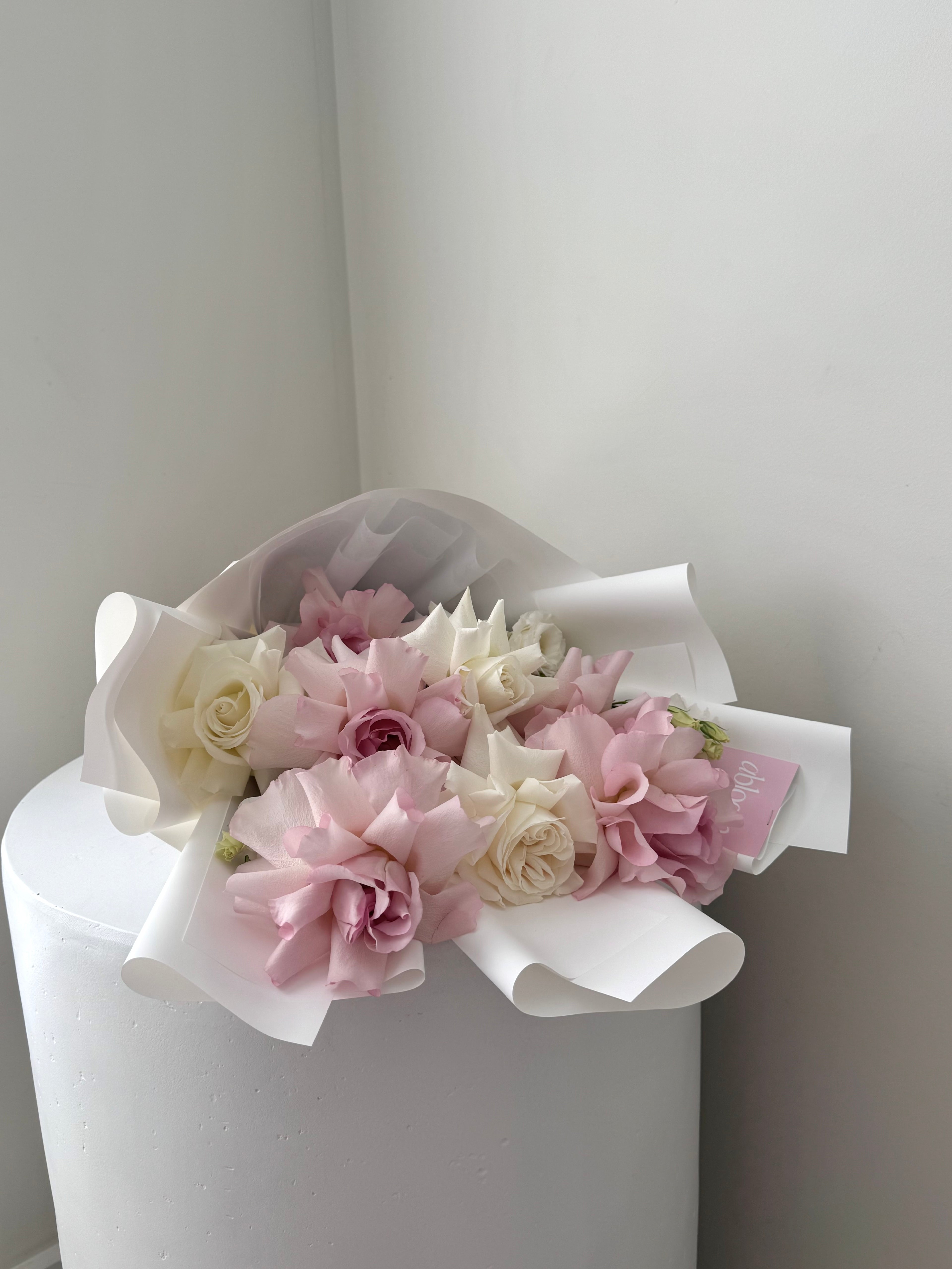 Valentine’s Signature Blooms