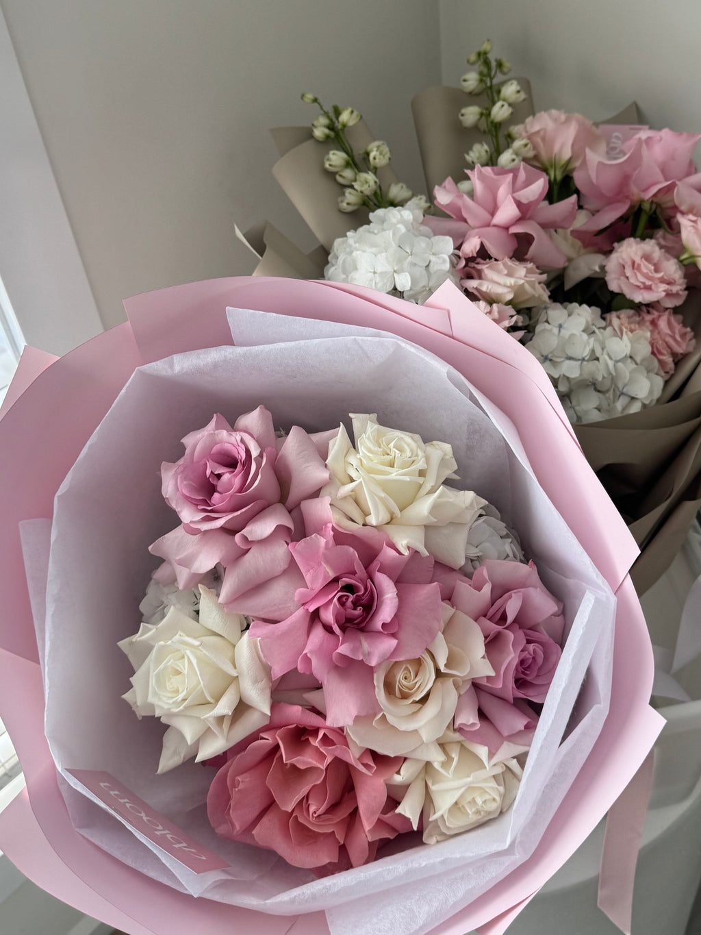 Signature Blooms — Round Edition