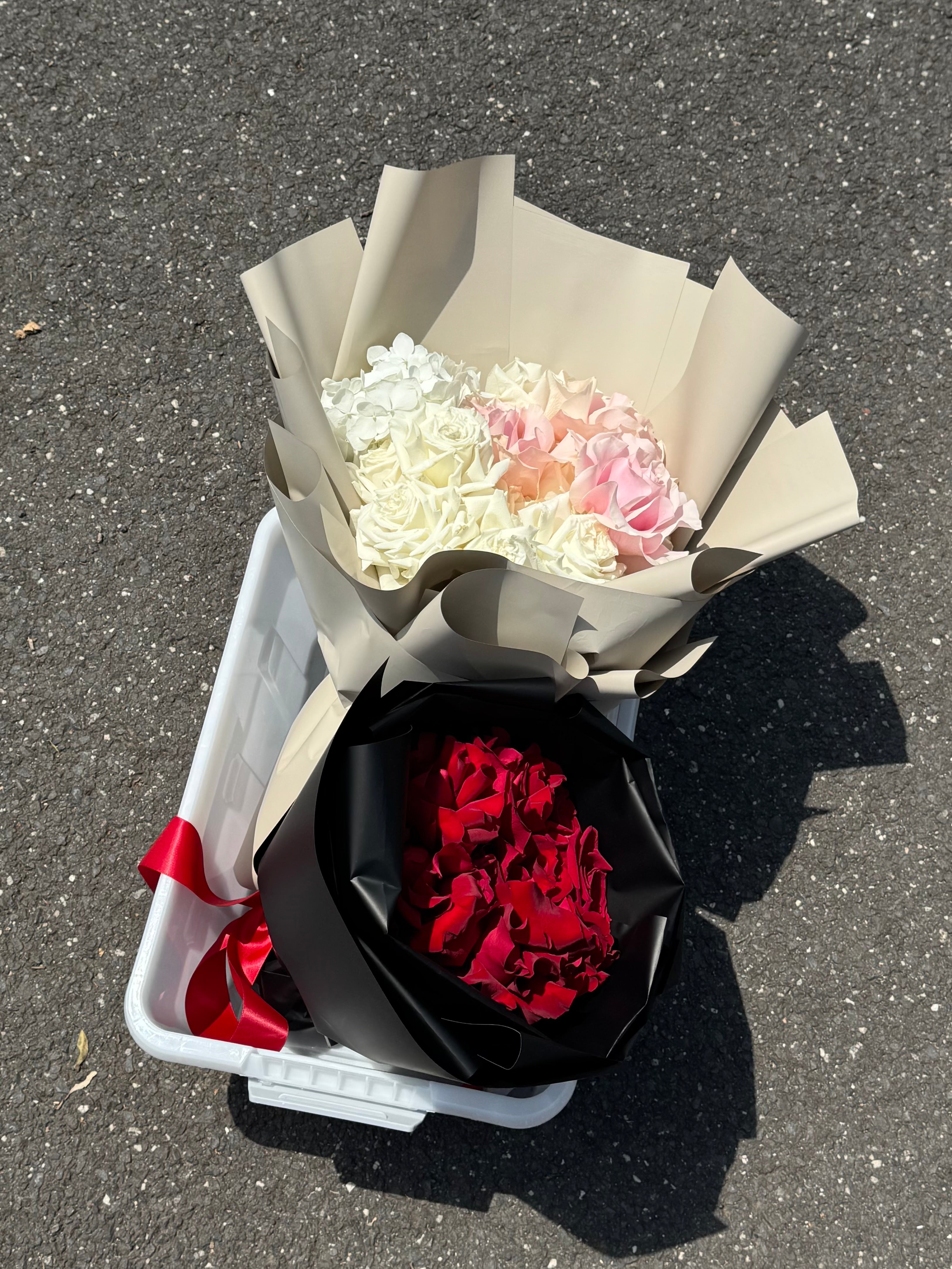 Signature Blooms — Round Edition