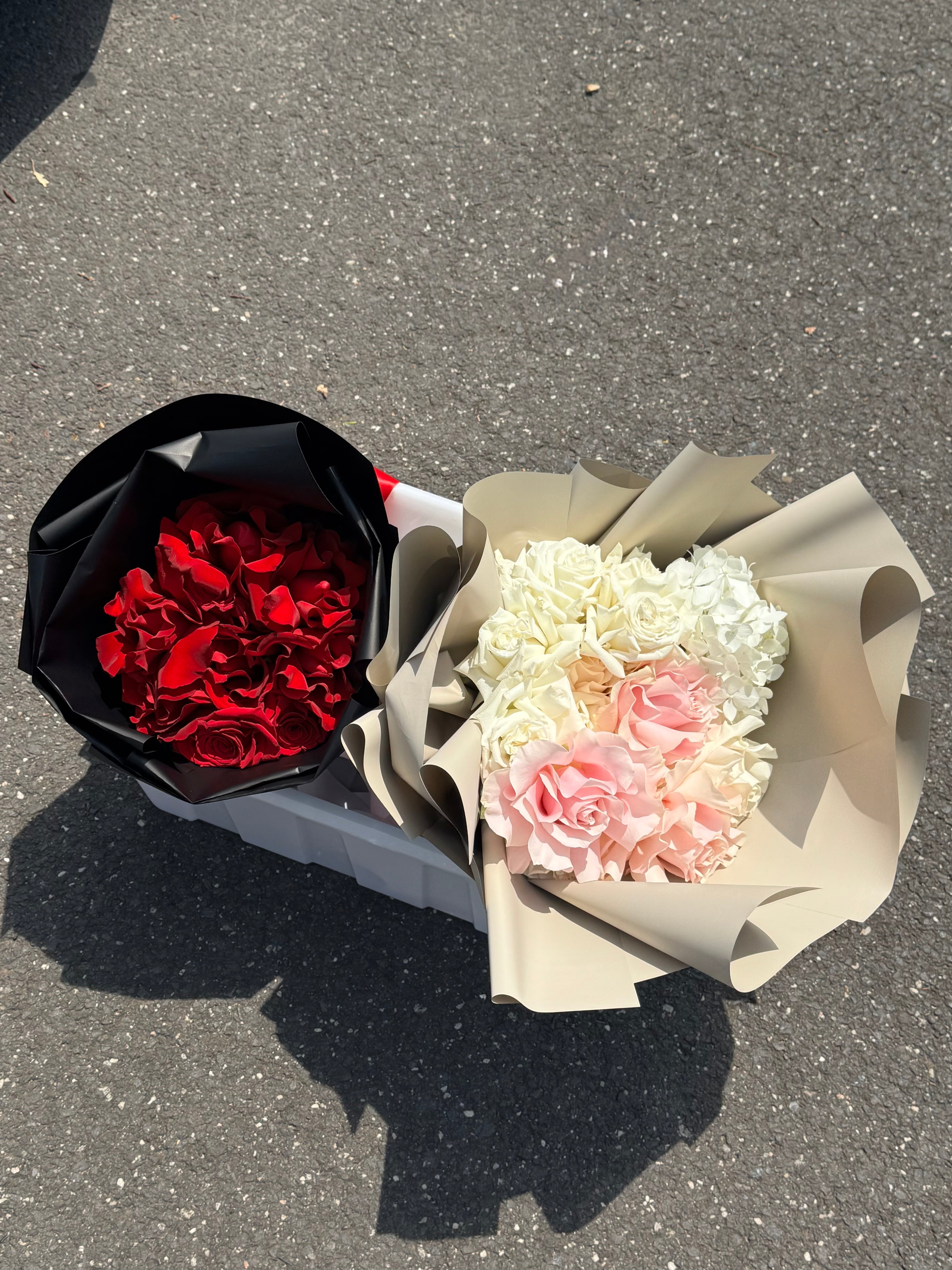 Signature Blooms — Round Edition